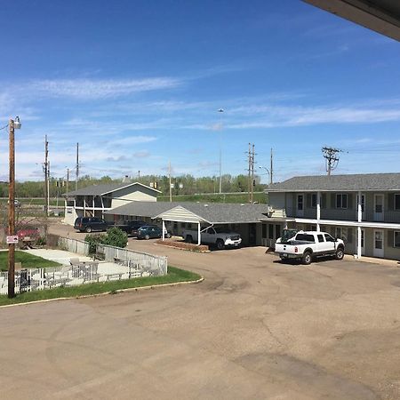 Colonial Motel And Rv Park Mandan Экстерьер фото